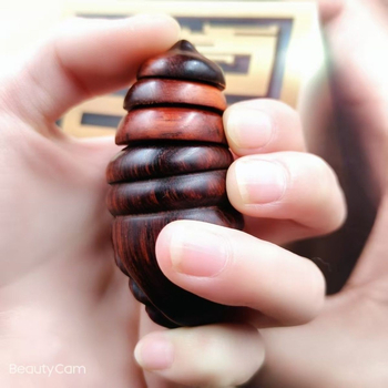 Ръчно резбовано изделие от Rosewood – кокон и какавида, твърдо дърво, подвижно въртящ се масажор, без боя