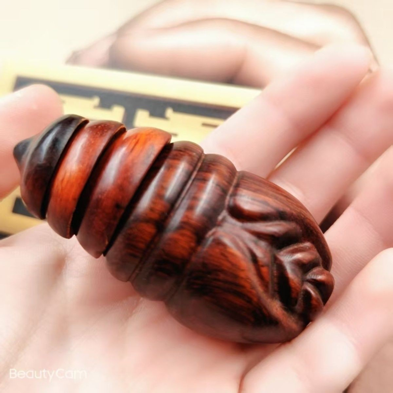 Ръчно резбовано изделие от Rosewood – кокон и какавида, твърдо дърво, подвижно въртящ се масажор, без боя