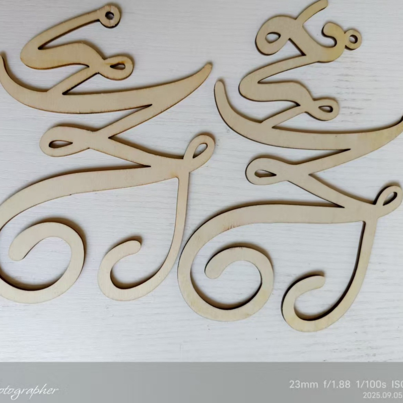 Дървен сватбен знак за младоженци, висящ надпис Mr and Mrs, декоративен знак за столове