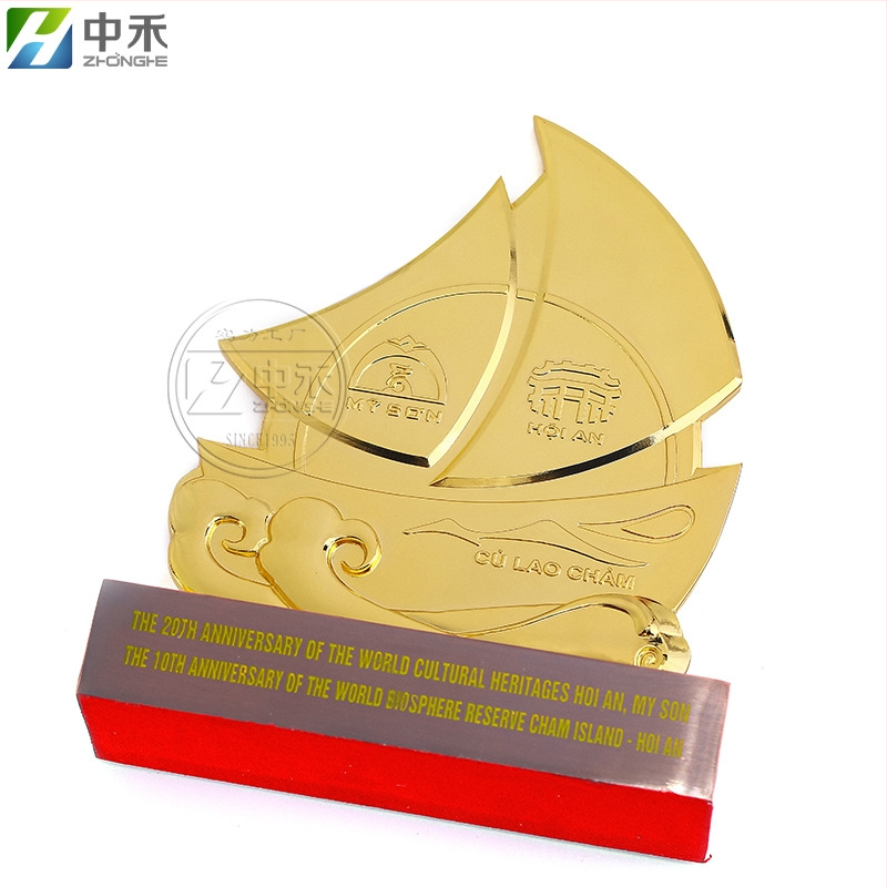 Kovový suvenír trofej, 3D loď ako kancelárska ozdoba, prispôsobiteľný dar pre spolubojovníkov
