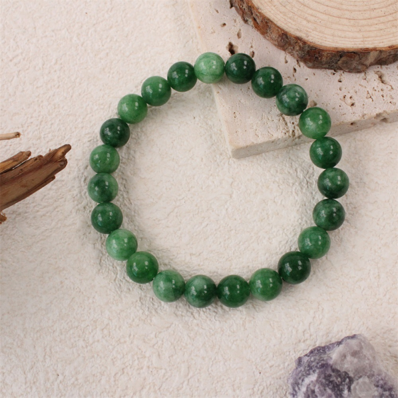 Гривна от естествени камъни с мъниста нефрит Qinggan и зелен ахат – ръчна изработка, унисекс