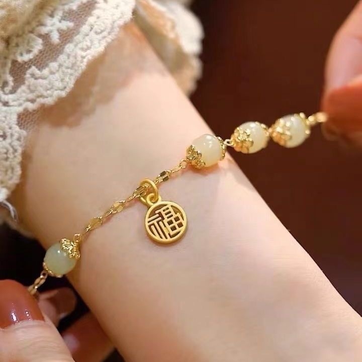 Гривна от Hetian jade с камбанки – женска бижутерия, универсален стил