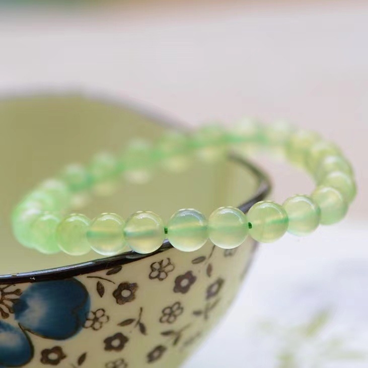 Естествена зелена халцедонова гривна за жени, колекционерски клас, ледено прозрачни кристални мъниста