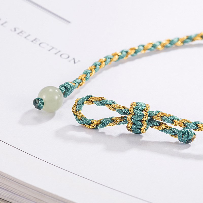 Гривна от Хетянски нефрит с късметна преплетена връзка и висулка — подарък в етнически стил