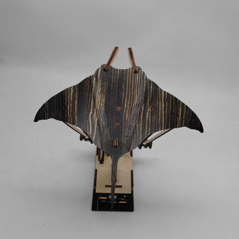 Занаятчийски дървен Manta Ray Automaton декоративен предмет