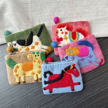 Непалска ръчно изработена филцова чанта с симпатично карикатурно понито – монетник, чанта за телефон и държач за карти