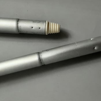 Mop plat electrostatic pentru praf, cu țesătură nețesută, patru secțiuni