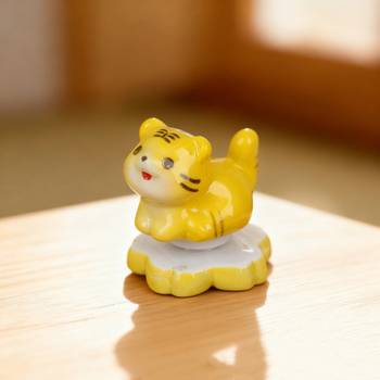 Figurină ceramică rotativă pentru birou, cu animale de desene animate, pentru relaxare