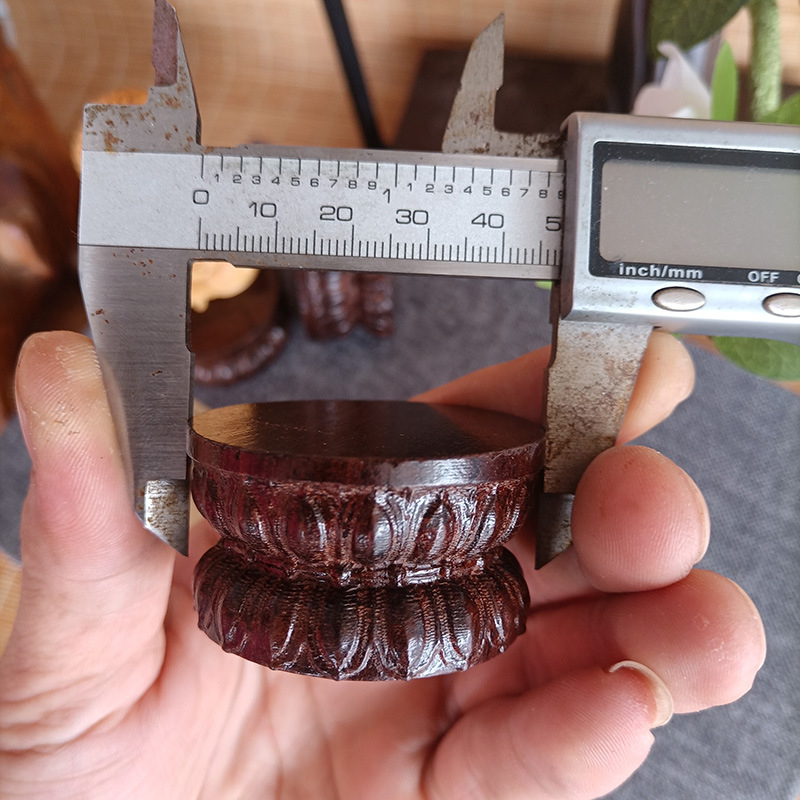 Bază de lotus din lemn de abanos, suport sculptat – ornament din lemn cu Buddha mic