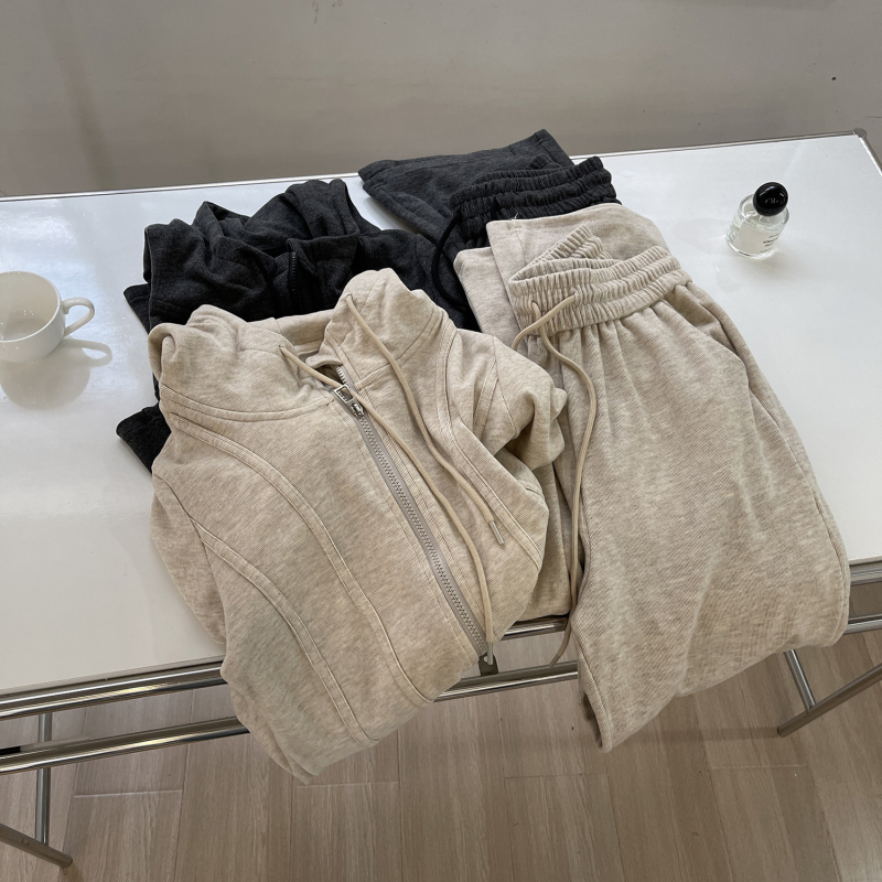 Комплект суитшърт с качулка и цип и панталони с широки крачоли, casual стил, есенно-зимен