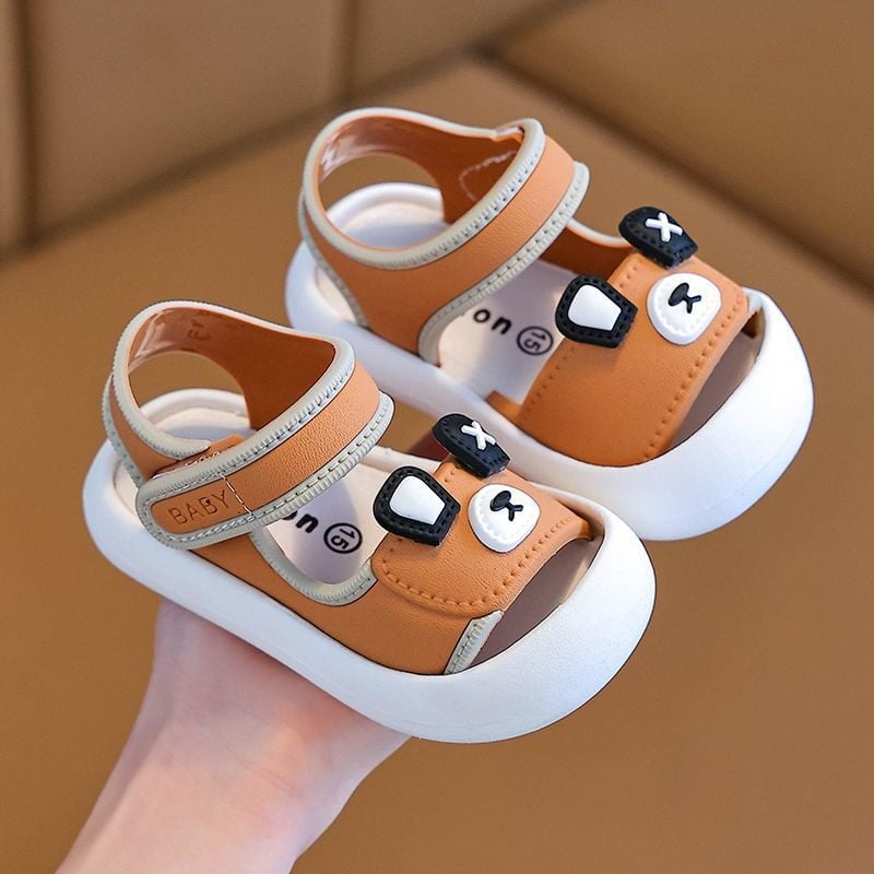 Нови летни детски обувки, ултралеки, с половин пръст и затворени пръсти за момчета и момичета, сандали за бебета и малки деца с мека подметка, които не се хлъзгат.