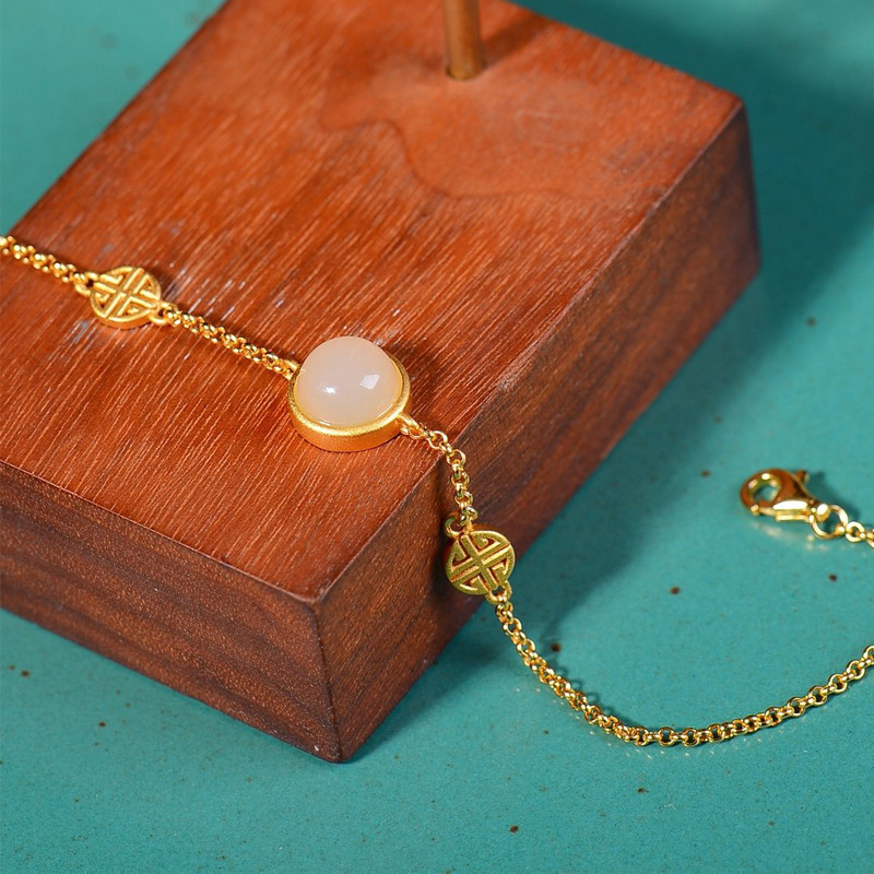 Ženski narukvica od srebra s minimalističkim dizajnom i Hetianskim bijelim jadeitom