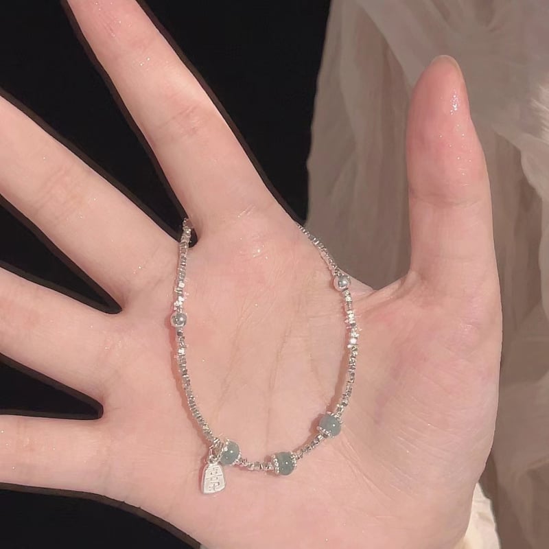 Narukvica u novom kineskom stilu s plavim perlama, srebrnim fragmentima i Hetianskim jadeom – ženski nakit