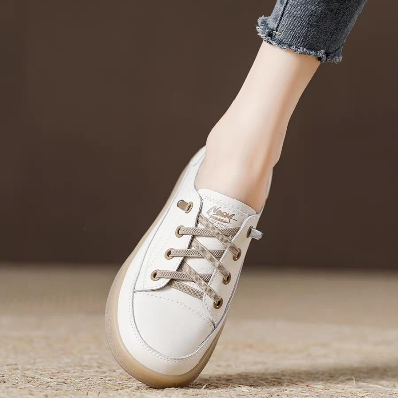 Дамски обувки от естествена кожа, бели, slip-on, пролет 2025 нов модел, спортно-ежедневни обувки с равна подметка и етно мотив