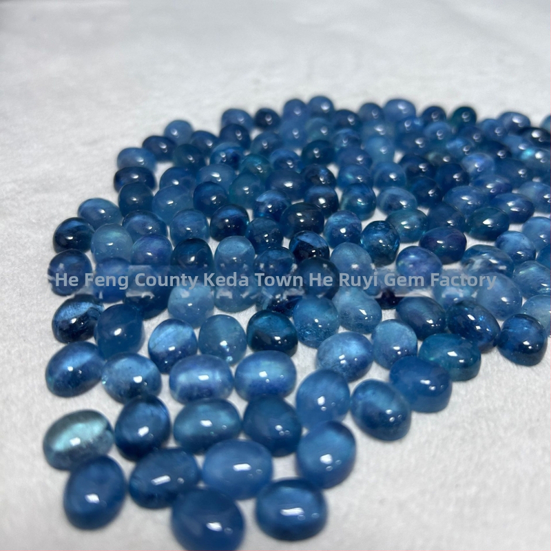 Prírodný akvamarín, oválny cabochon, voľný kameň, priehľadný, farba námornícka modrá, 9×11 mm