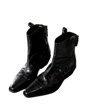 Női rövid bokacsizma valódi bőrből, hegyes orr és V-formájú nyílás, hátul cipzár, vast sarok — nyugati stílusú Martin csizma