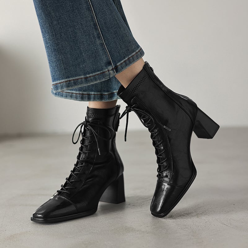 Fekete báránybőrös magassarkú csizma koreai stílusban, kis négyzetes orr, vast sarok, fűző és elasztikus rész, nőknek