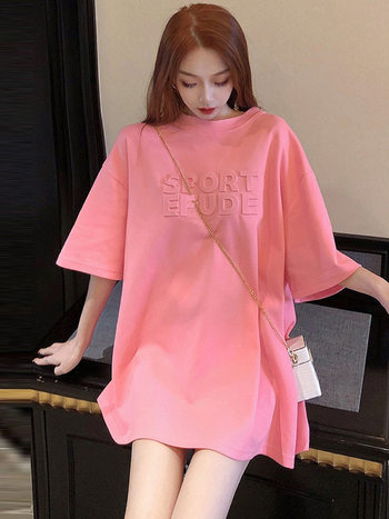 Дамска розова тениска с къс ръкав, oversize, средна дължина, покриваща ханша, европейски стил, текстов принт