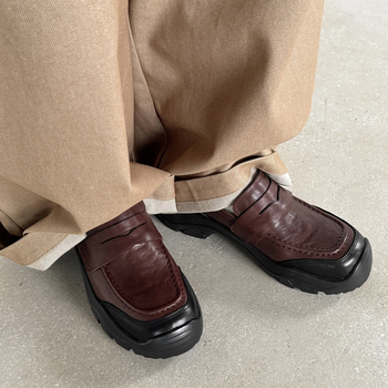 Ретро стил, удобни и универсални лофери с кръгъл нос, без връзки, от първокачествена телешка кожа, платформа и среден ток за жени