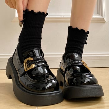 Fekete női vastag talpú loaferek, 2023-as brit stílusú nyári retró, fényes PU bőr, slip-on