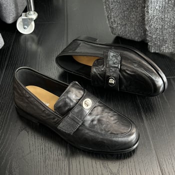 Valódi bőr loaferek, slip-on, laza brit stílusú női cipők, bőr felsőrész, alacsony nyílású vamp és középmagas sarok (3–6 cm), tavasz 2025