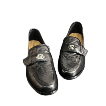 Valódi bőr loaferek, slip-on, laza brit stílusú női cipők, bőr felsőrész, alacsony nyílású vamp és középmagas sarok (3–6 cm), tavasz 2025