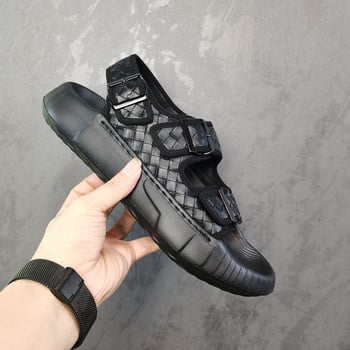 Мъжки сандали с дебел под, пениста гума за стелка, противохлъзгаща подметка, метална катарама, преплетени каишки, леки плажни обувки