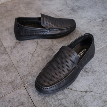 Férfi bőr perforált slip-on cipő, ultra puha, légáteresztő, kényelmes nyári mindennapi cipő