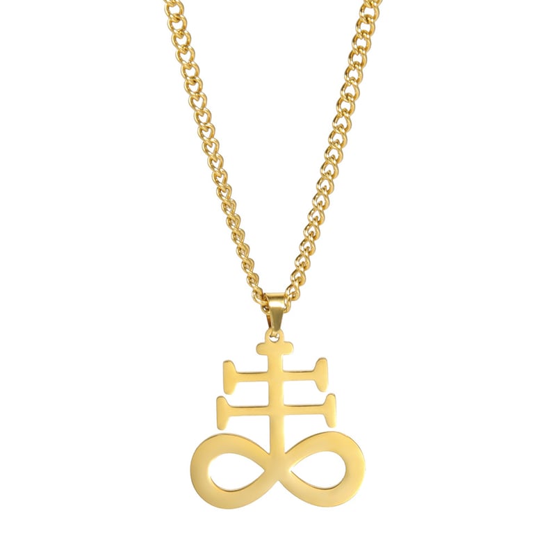 Трансгранична търговия с колие от титаниева стомана с модел, наподобяващ йероглифа "去" (qu, което означава "отивам") ​​- директни продажби от фабриката на колиета от неръждаема стомана за мъже и жени.