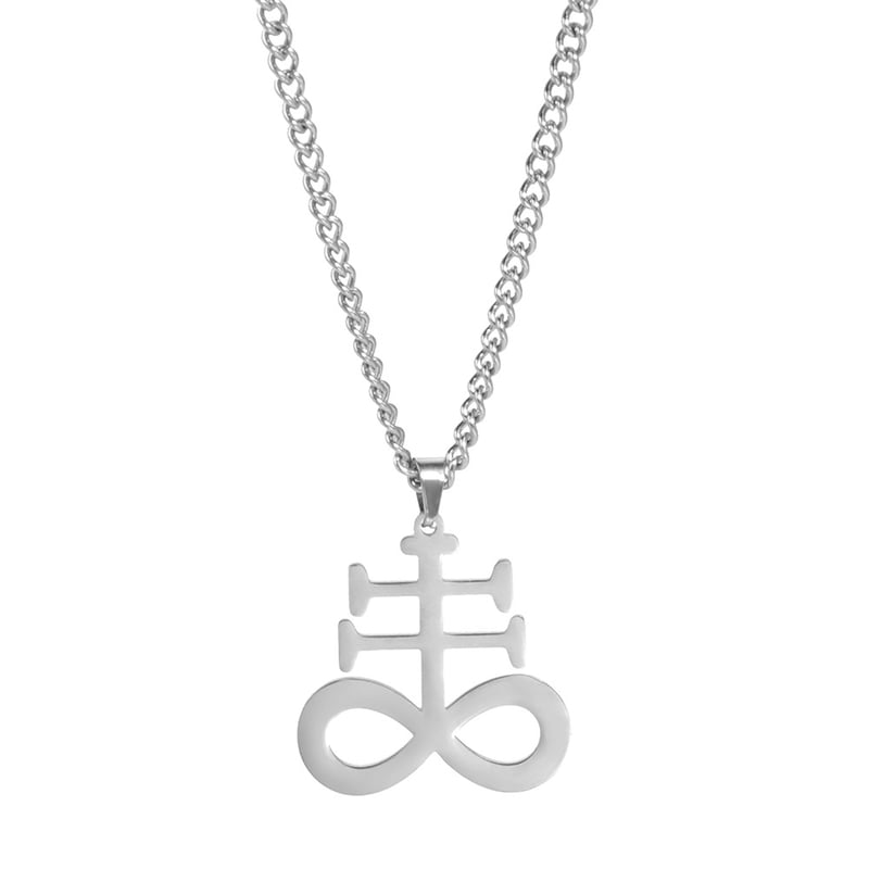 Трансгранична търговия с колие от титаниева стомана с модел, наподобяващ йероглифа "去" (qu, което означава "отивам") ​​- директни продажби от фабриката на колиета от неръждаема стомана за мъже и жени.