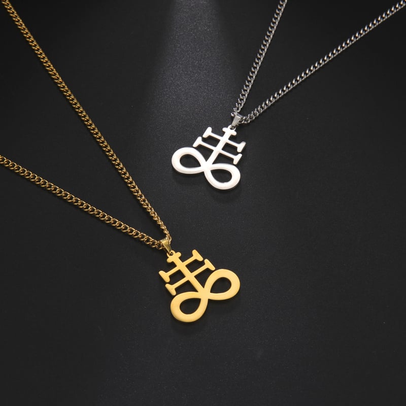 Трансгранична търговия с колие от титаниева стомана с модел, наподобяващ йероглифа "去" (qu, което означава "отивам") ​​- директни продажби от фабриката на колиета от неръждаема стомана за мъже и жени.