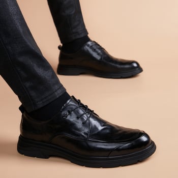 Мъжки обувки от първокачествена телешка кожа, нов модел, мека кожа, делови официални обувки в британски стил, черни, връзки, повдигане на височината, мека подметка