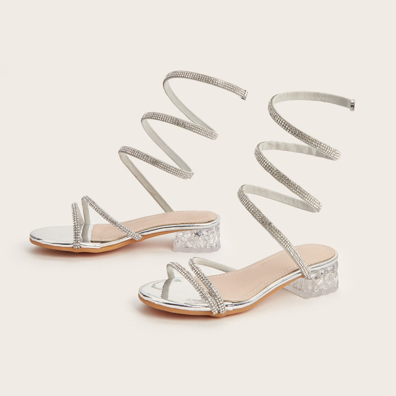 Детски сандали за момичета със кристали, открит пръст и каишки, сребърни, с дебел ток