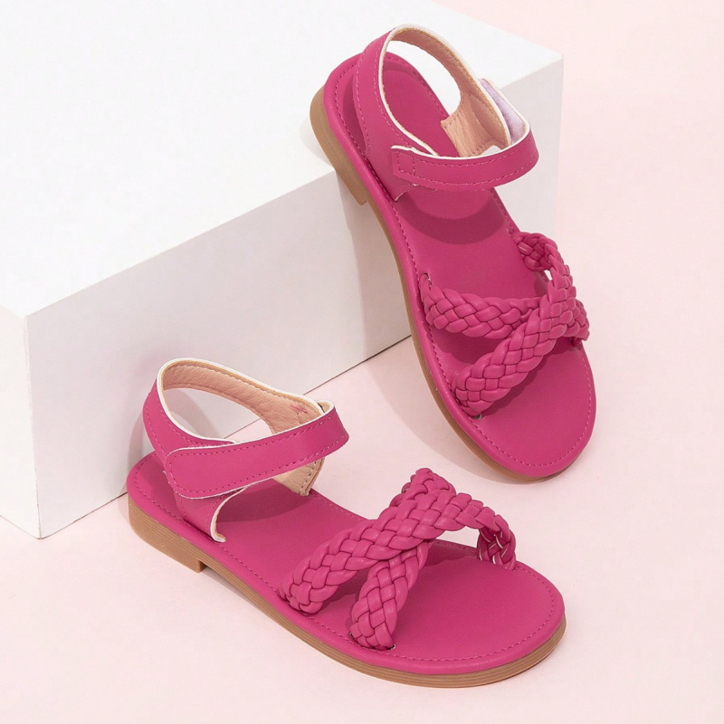 Летни сандали за момичета със велкро, кръстосано плетени декоративни елементи и равна подметка