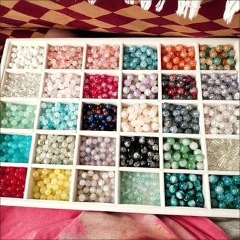 Поставка за бижута от светъл велур, за обеци и гривни