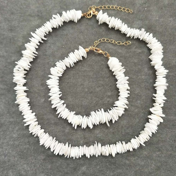 Set ogrlice i narukvice od nepravilnih fragmenata školjki s bisernim akcentima, geometrijski dizajn, duljina 31–40 cm