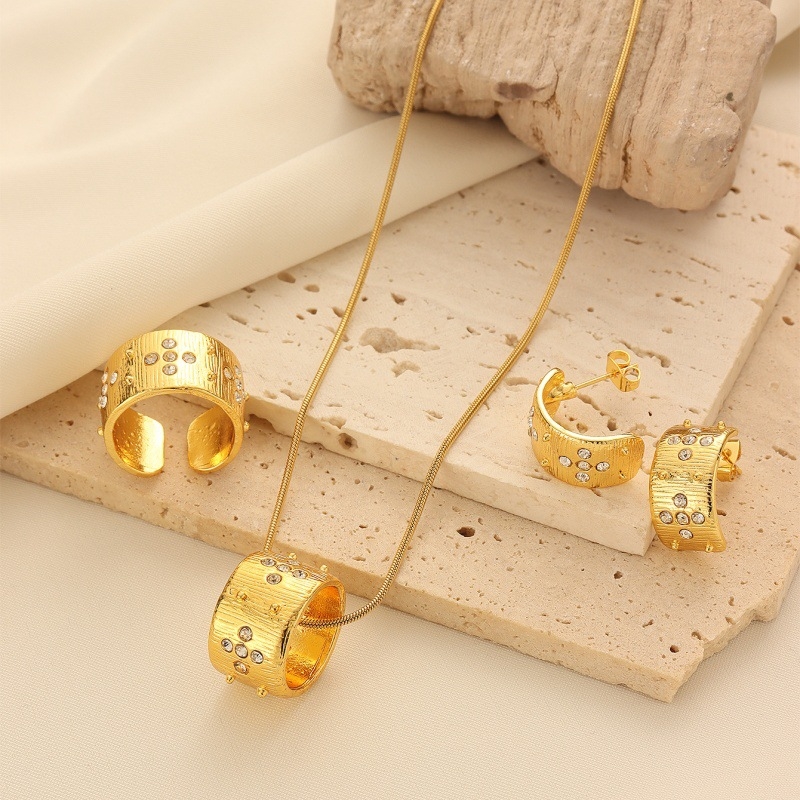 Комплект бижута в ретро стил Европа/Америка: C-образни обици, геометрично колие с мотив четири листа и микроинкрустирани камъни