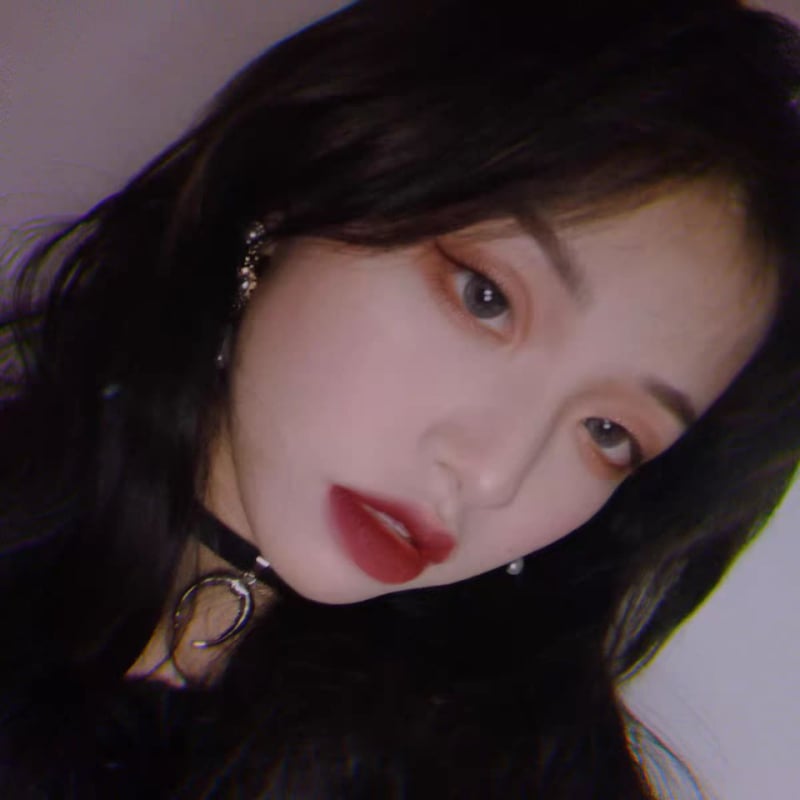 Γυναικείο κολιέ λαιμού σε δυτικοαμερικανικό στυλ, σκοτεινή γοτθική αισθητική, με μενταγιόν σε σχήμα φεγγαριού, μινιμαλιστικό και ευέλικτο