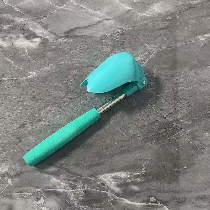 Портативна сгъваема телескопична лъжичка за разпръскване на примамка при дълги хвърляния