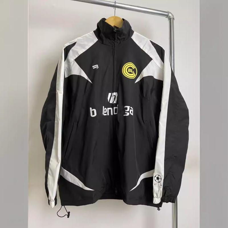 2024 пролетна колекция: съвместна линия B, класическа футболна ветровка с принт на буква на гърба и стояща яка