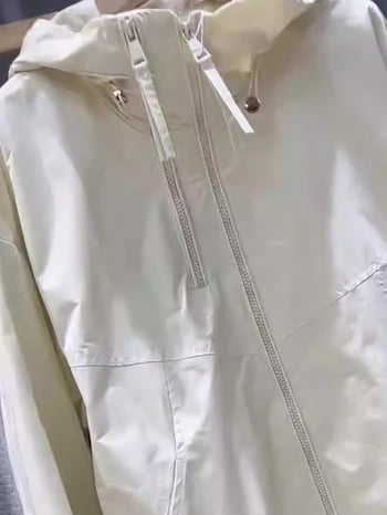 Дамско бяло яке с качулка, леко за пролетно–есенно облекло 2024 г., европейски стил, слънцезащитно яке.