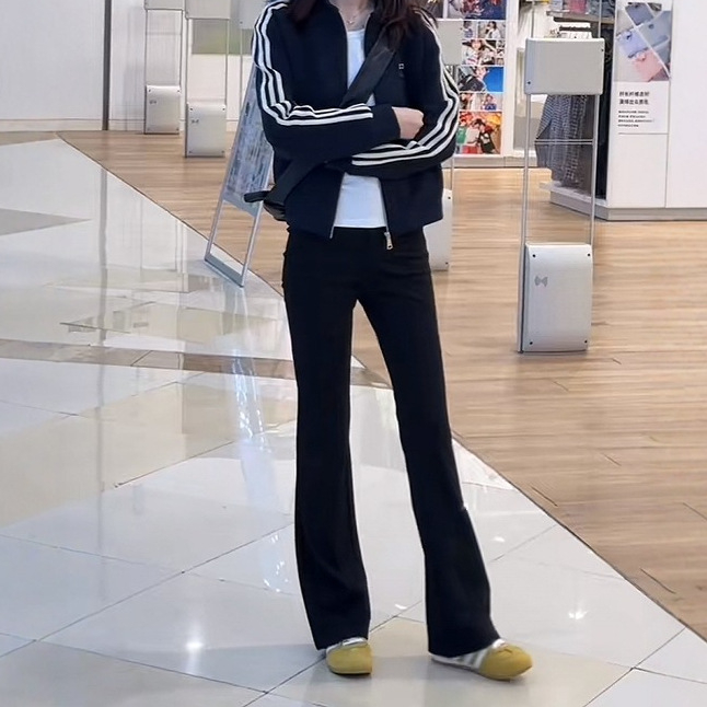 2025 популярен къс бейзболно яке с три ленти за жени, тънък модел за пролет, свободна кройка, спортен стил