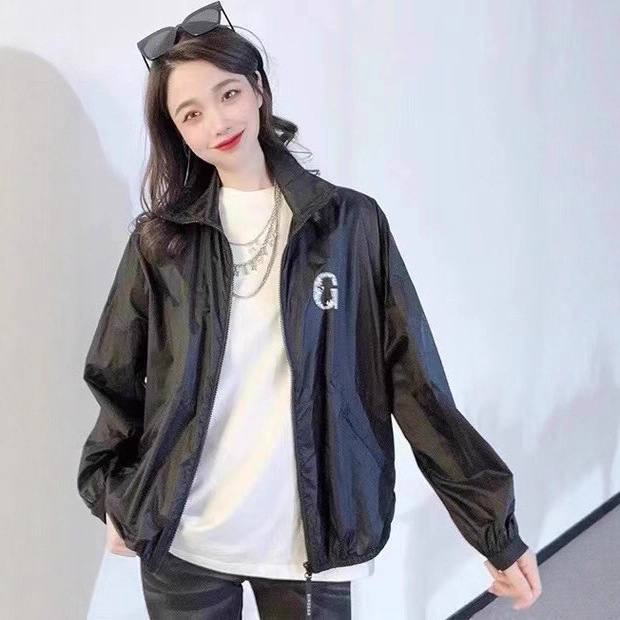 Черна дамска лека ветровка с цип и буква G, слънцезащита, лято 2025