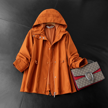 Женско леко ветроустойчиво яке с качулка за спорт на открито, пролет 2024, модел 001