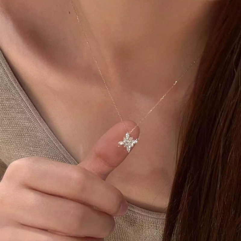 Ženska ogrlica s dijamantnooblikovim privjeskom, minimalistički dizajn, luksuzan lanac za elegantan dekolte