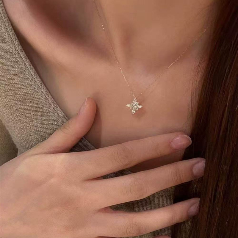 Ženska ogrlica s dijamantnooblikovim privjeskom, minimalistički dizajn, luksuzan lanac za elegantan dekolte