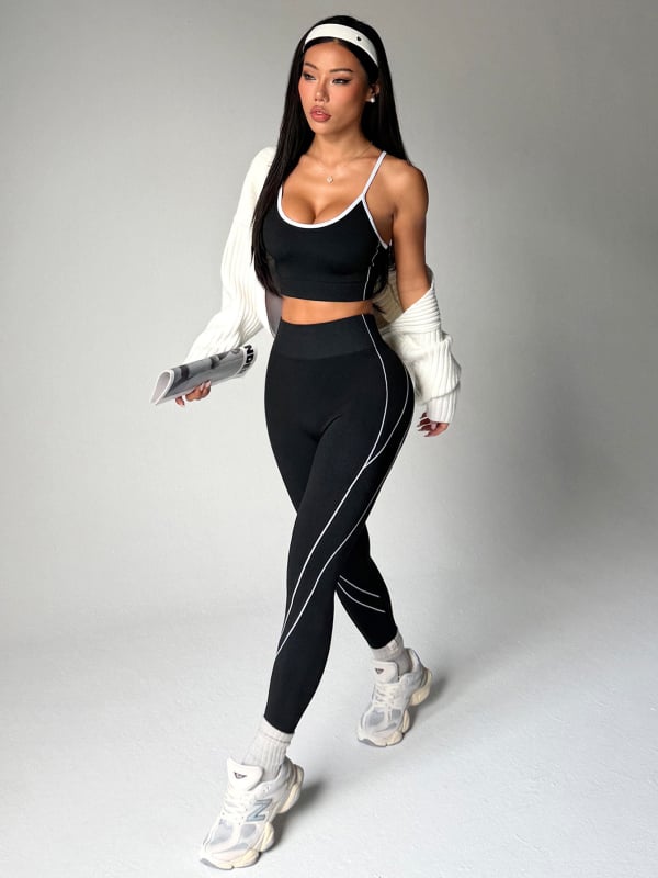 Европейски и американски нов стил женски йога комплект с контрастни цветове, тесни панталони за йога с висока талия за повдигане на ханша, тънки презрамки, спортен сутиен и бельо