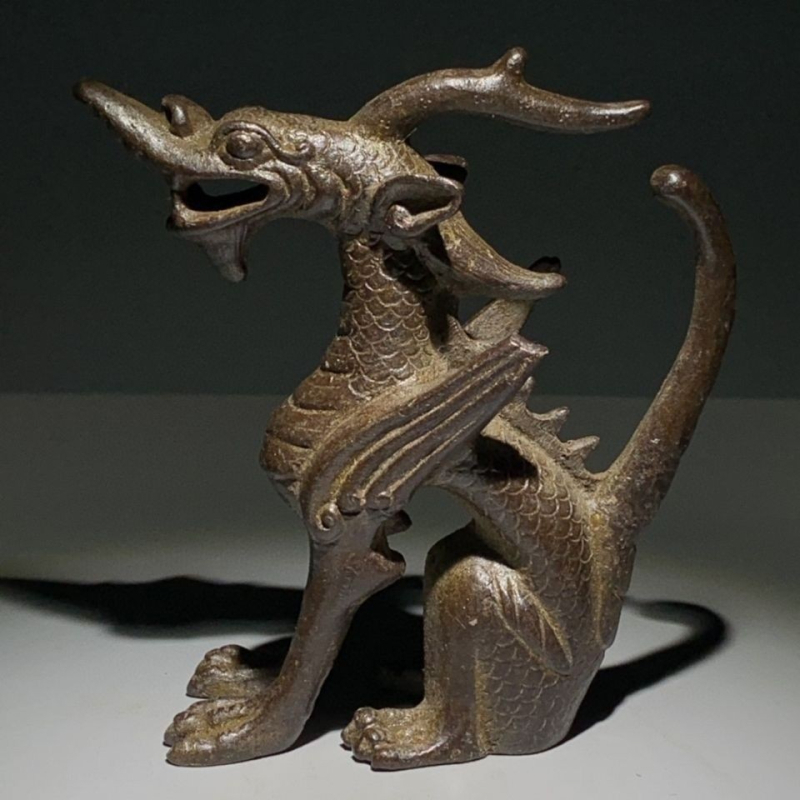 Antička figurica jednoroga za kućni dekor – metalna skulptura od legure