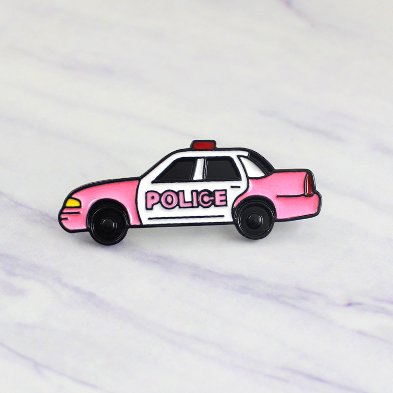 Ružičasta broš policijskog automobila, karikaturalni dizajn, za žene