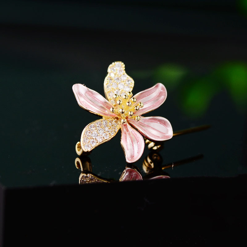 Mala cvjetna broš s cirkonima, japansko-korejskog stila, za ovratnik, elegantan dodatak